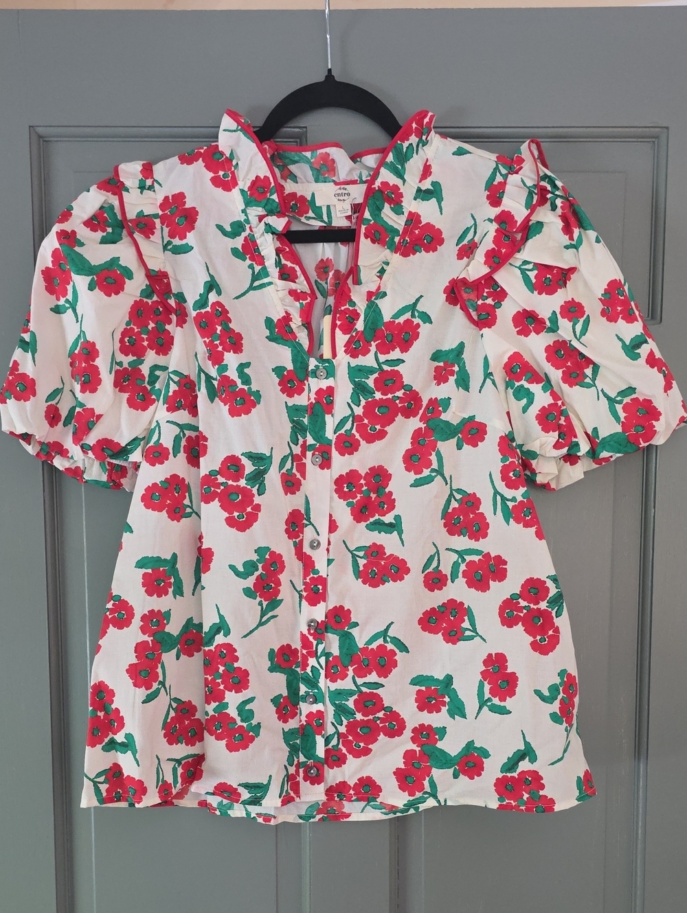 ENTRO Floral Puff Sleeve Button-Front Top - Picture 3 of 6